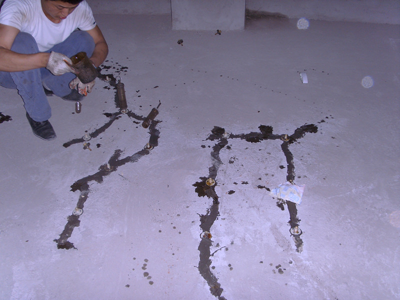 1593677403347612.jpg 混凝土裂缝.jpg